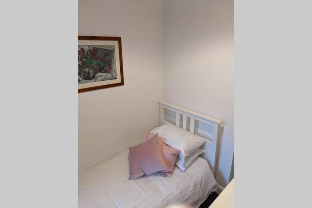 Glenfinnan - Two Bedroom Apartment Dunfermline Extérieur photo